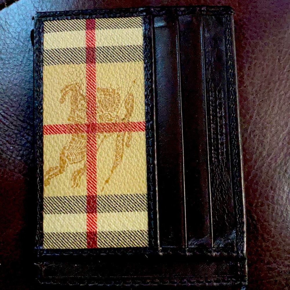 Used Burberry cards wallet
